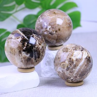 Vente en gros de sphères de calcite chocolat naturelle bon marché, pierre de cristal de guérison, boule de quartz artisanale pour la décoration