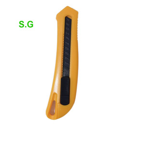 Couteau à découper électrique avec lame à rupture de 18 mm, manche en plastique - Product Image 4