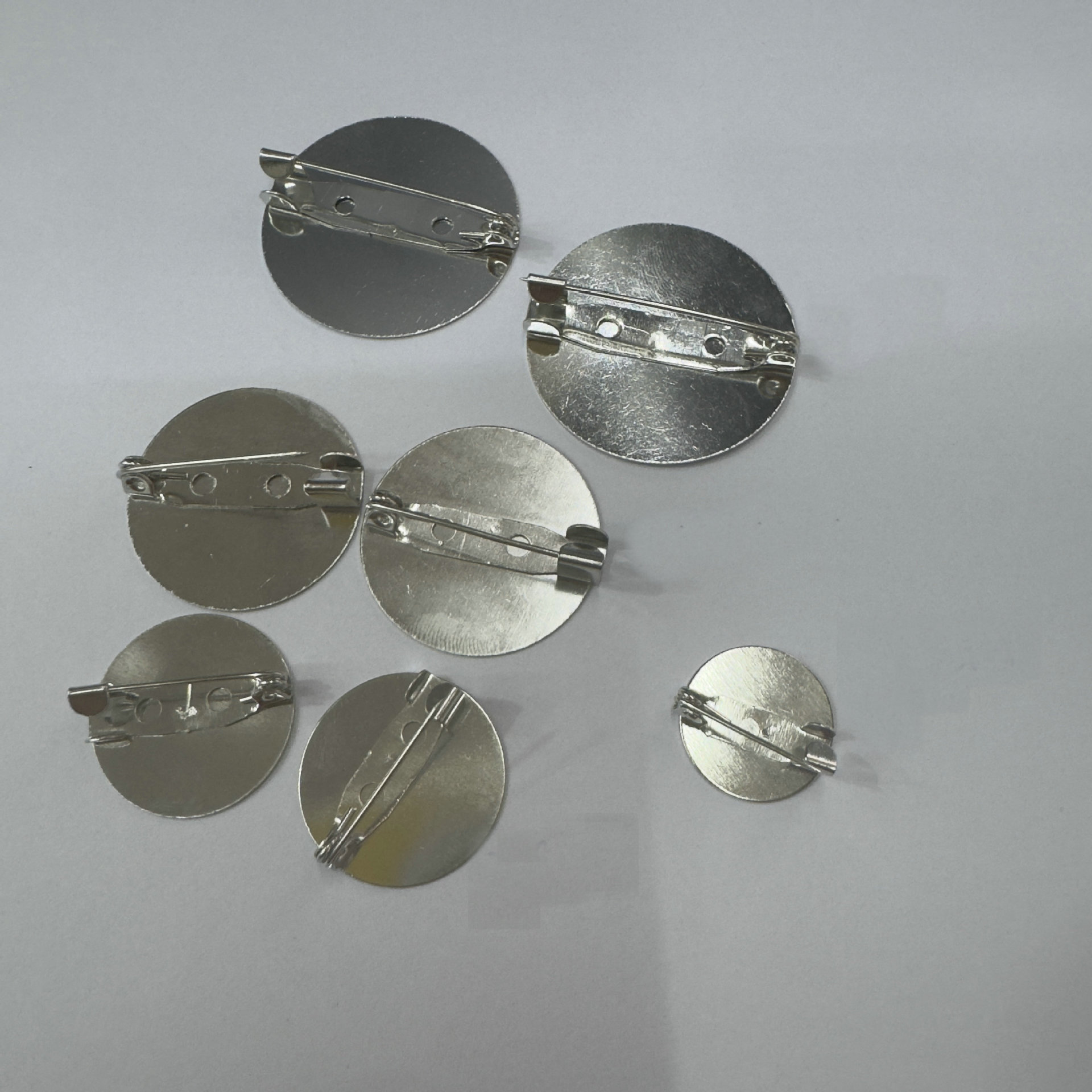 Broche standard [couleur nickel]
