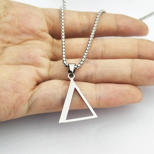 Alta calidad chapado en oro 14k minimalismo diseño de la geometría COLLAR COLGANTE Trilateral forma colgante collar - Product Image 5