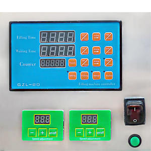 Machine de remplissage automatique de liquides à 1 tête de pompe pour l'alcool, les boissons, le lait, l'emballage de petites quantités pour rapports vidéo - Product Image 4