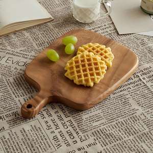 ถาดสเต็กและพาสต้าทรงรีทำจากไม้วอลนัทแท้ พร้อมรูและหูจับ สำหรับใช้ในบ้านและร้านอาหาร ขายส่งจากโรงงาน ราคาพิเศษ - Product Image 5