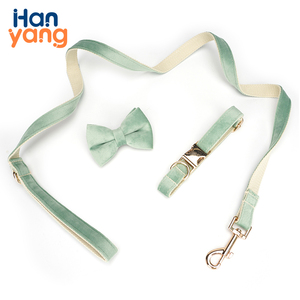 Correa y Collar para Perro de Terciopelo Personalizado HanYang OEM, Varios Colores, Hebilla Dorada de Terciopelo Grueso - Product Image 5