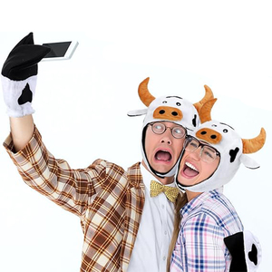 Ensemble <span class=keywords><strong>de</strong></span> costume <span class=keywords><strong>de</strong></span> vache personnalisable comprenant un chapeau <span class=keywords><strong>de</strong></span> vache en peluche et des gants <span class=keywords><strong>de</strong></span> vache, accessoire amusant <span class=keywords><strong>pour</strong></span> se déguiser en animal <span class=keywords><strong>de</strong></span> la ferme <span class=keywords><strong>pour</strong></span> une fête costumée - Product Image 4