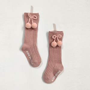 <span class=keywords><strong>Calzini</strong></span> per bambini con pompon a coste carini per <span class=keywords><strong>bambina</strong></span> all'ingrosso <span class=keywords><strong>calzini</strong></span> invernali per scaldamuscoli elastici alti al ginocchio per ragazze in cotone - Product Image 3