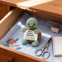 Poupée Amigurumi au Crochet Personnalisée en Gros, Jouet en Peluche Fait Main Fini en Gros, Animal en Peluche à Faible MOQ pour la Revente avec Expédition Rapide