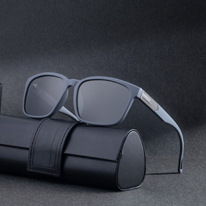 Lunettes de soleil polarisées Lafite à monture carrée pour hommes, protection UV400, monture en plastique noir et métal, verres TAC, style conduite en extérieur - Product Image 3