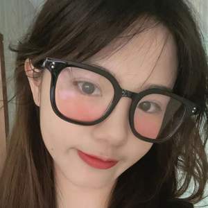 Lunettes de soleil Blush C3 pour femmes, monture intégrale, verres en résine, protection UV400, catégorie 1, couleur claire - Product Image 1