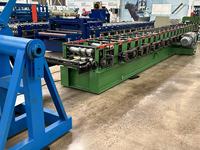 Machine de profilage de dalles de plancher non préfabriquées, machine de fabrication de tuiles de plancher portantes pour la construction de toitures
