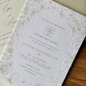 Cartes d'invitation de mariage élégantes en carton de coton avec impression typographique et dorure à chaud, avec carte RSVP - Product Image 2