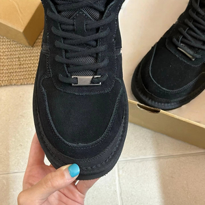 High-quality handcrafted luxury casual sports <b>shoes</b> with rubber outsole and anti-slip design, suitable for both men and <b>women</b>. - Product Image 3