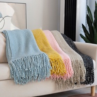 Plaid tricoté doux bicolore style nordique, couverture moelleuse en acrylique avec franges à pompons pour la décoration de canapé, couvre-lit et commandes en gros
