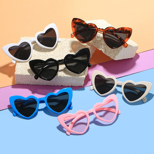Gafas de Plástico en Forma de Corazón para Adultos, Decoración para Halloween, Bodas y Fiestas, Accesorios para Fotos, Reutilizables - Product Image 5