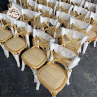 Fabricant de chaises à dossier croisé en bois empilables dorées pour mariage, événement, fête, pour enfants