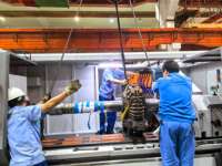 Rectificadora Cilíndrica Angular CNC Automática SMTW H235 para Rectificado de Diámetro Exterior, Extremos y Arcos en Una Sola Pasada, para Ejes de Lotes Medios