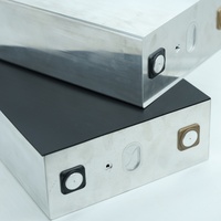 Plaques de mousse isolante en caoutchouc silicone UL94 V-0 résistantes aux hautes températures, avec adhésif 3M pour batteries/ESS – Approvisionnement direct usine