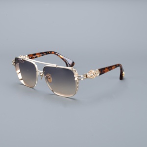 Occhiali da sole unisex di lusso stile pilota con <span class=keywords><strong>lenti</strong></span> polarizzate e <span class=keywords><strong>filtro</strong></span> luce <span class=keywords><strong>blu</strong></span> in montature alla moda e di tendenza - Product Image 1