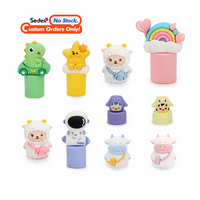 OEM personnalisé détachable mignon Silicone PVC figurines d'action 3D dessin animé jouet baume à lèvres casquette décoration nouveau Silicone rouge à lèvres Topper charme