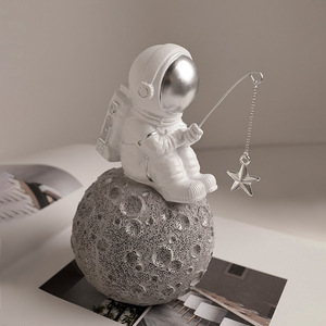 Orologio Digitale a Forma di Astronauta <span class=keywords><strong>Bianco</strong></span> con Dettagli <span class=keywords><strong>Argento</strong></span>, Decorazione Minimalista Moderna per Casa, Scrivania, Comodino, Piccolo Oggetto Funzionale - Product Image 5