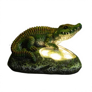 Statue de crocodile en résine Art Déco à énergie solaire Rezpuao avec lumières LED, ornement de jardin extérieur pour patio, balcon, cour - Cadeau idéal - Product Image 1
