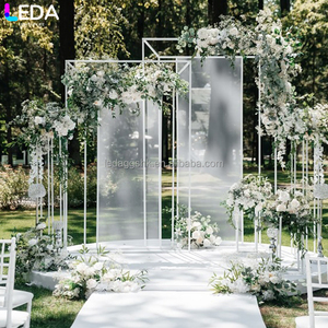 Arche de mariage en métal argenté brillant de luxe LEDA, très vendue, pour événements de mariage - Product Image 3