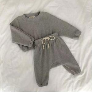 Ensemble de survêtement pour tout-petits 2022, vêtements d'automne pour bébés, ensembles de vêtements pour enfants, garçons et filles, t-shirt et pantalon tendance - Product Image 2