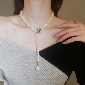 Camellia Pearl Necklace For Women Imitation Pearl Flower Pendant Sweater Chain Fashion Jewelry Accessory Autumn Winter Style - Product Image 1