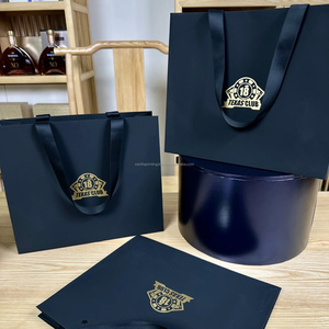 Sac en papier gaufré de luxe personnalisé avec poignée en satin sac à provisions cadeau d'estampage feuille pour boutique bijoux et cosmétiques parfum - Product Image 3