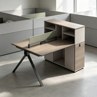 Escritorio modular abierto para empleados con cajones de almacenamiento altos, muebles de escritorio minimalistas específicos para oficina