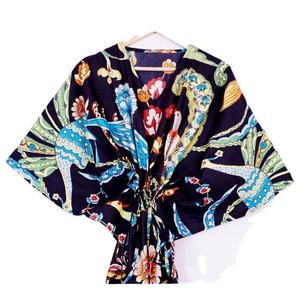 Kaftan pour femmes en coton 100% fait main, imprimé floral, col en V, manches longues, coupe ample, écologique, pour l'été et les occasions décontractées - Product Image 3