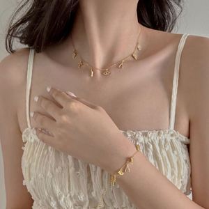 Colliers pendentifs Dylam au design exclusif et unique en argent 925, avec symboles multiples : Main du Mal, Yeux, Cœur d'Amour, Croix Lumineuse, Octagramme - Product Image 4