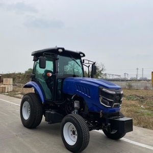Tracteur agricole 4x4 bleu avec transmission par engrenages et moteur haute productivité pour usage agricole - Product Image 6