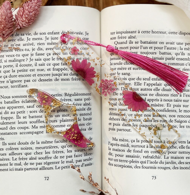 Trendy Pressed Flowers Resin Bookmark Set