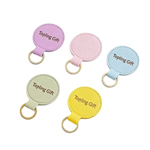 Porte-clés en métal rond personnalisé avec logo gravé, accessoire personnalisé en cuir PU, cadeau pour hommes et femmes - Product Image 1