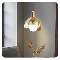 Vente en gros Offre Spéciale lampe E27 à tête unique pour bar de chevet cuisine lustres dorés et lampes suspendues