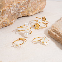 Pequeño estilo informal fresco para el uso diario Anillo de flores Distinto de moda Dulce Anillos de oro liso Colorfast Nicho Diseño de lujo Mujeres