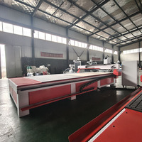 Routeur à bois CNC à bas prix 1325 3 axes 4*8 pieds, machine de découpe et de gravure de portes en bois pour armoires, à vendre