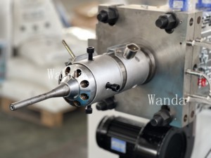 Línea de Extrusión de Tubería Corrugada de <span class=keywords><strong>PVC</strong></span> de Alta Velocidad de 16-50 <span class=keywords><strong>mm</strong></span>, Máquina para Fabricar Tubería Corrugada de Pared Simple para Conductos Eléctricos - Product Image 4