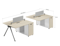 Poste de travail moderne pour 4 personnes avec prises électriques, cloisons de bureau et armoires de rangement pour entreprises