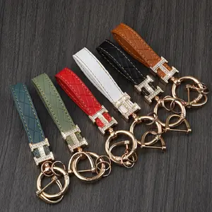 Hot Sale Fashion Luxury Designer keychain Leather Key Chains Bag Charms Key Rings Accessories