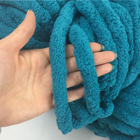Fil à tricoter fantaisie Bernat de 250g, fil chenille polyester épais et moelleux de 2cm pour écharpe, bonnet, tapis et couverture DIY d'hiver