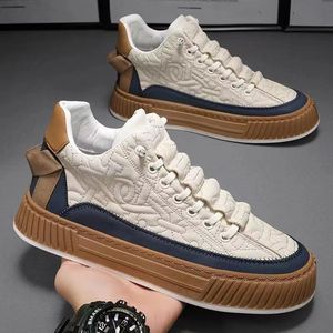 Scarpe sportive da passeggio Casual da <span class=keywords><strong>uomo</strong></span> all'ingrosso con scarpe da Skateboard alla moda bianche e <span class=keywords><strong>nere</strong></span> Sole spesse per l'inverno primavera - Product Image 1