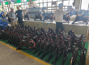 <span class=keywords><strong>Vélo</strong></span> de spinning stationnaire d'intérieur en gros, <span class=keywords><strong>vélo</strong></span> électrique de fitness, cadre en acier, <span class=keywords><strong>vélo</strong></span> de spinning pour la salle de sport - Product Image 5