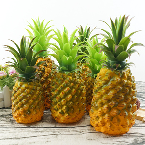 Piña Artificial Decorativa Grande de Plástico, Accesorio para Fotos, para Sala de Estar, para Festividades Navideñas - Product Image 1