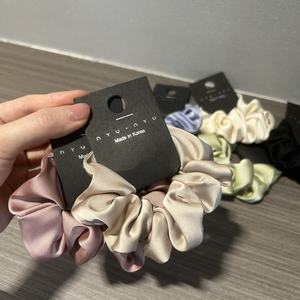 Tali rambut satin temperamen halus, sederhana warna solid tali rambut sedang untuk wanita - Product Image 2