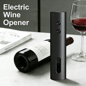 Ensemble ouvre-bouteille électrique avec batterie au lithium, chargement rapide Type C, noir mat avec base, coupe-capsule, verseur et aérateur - Product Image 2