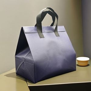 Sac isotherme personnalisé en non-tissé durable pour emballage de thé au lait et desserts à emporter, avec isolation en feuille d'aluminium et soie - Product Image 3
