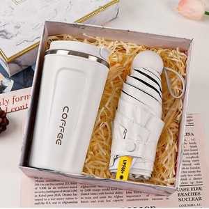 Nouvelle idée cadeau : Ensemble cadeau promotionnel d'été personnalisé avec logo, comprenant un ventilateur portable, un parapluie et une <span class=keywords><strong>serviette</strong></span>, idéal pour les cadeaux d'affaires. - Product Image 4