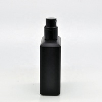 Vide 50ml de haute qualité en gros noir mat OEM ODM Rectangle bouteille de parfum en verre rechargeable avec pompe pulvérisateur de brouillard