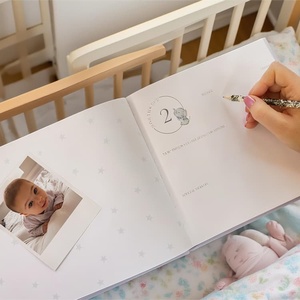 Vente en gros de livres pour bébé, étui rigide, journal de première année, mémoire pour nouvelles mamans - Product Image 1